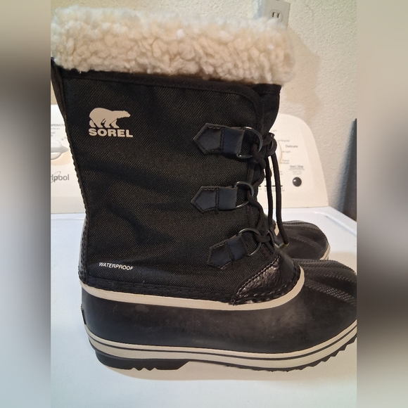 Sorel Black Winter Boots Waterproof Size 5US - Picture 1 of 6